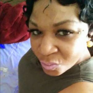 Meet your Posher, Aisha